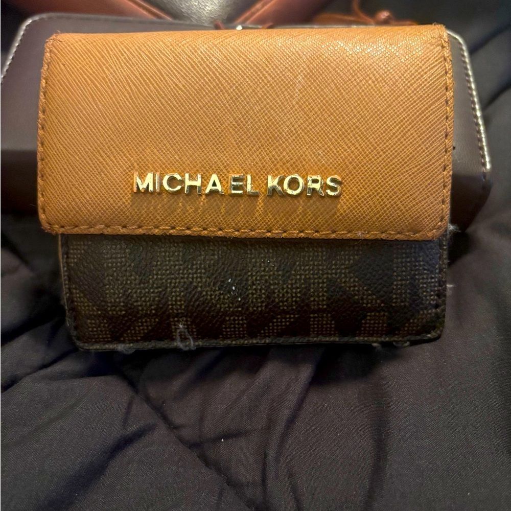 Michael Kors Jet Set Travel Card Case – Logo Canvas Compact Wallet